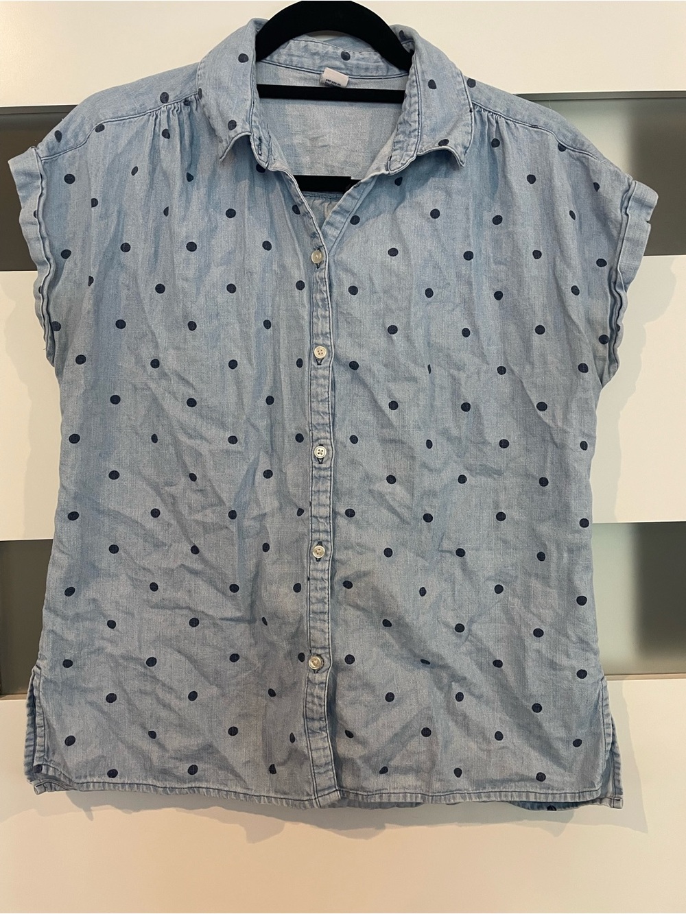Old Navy Light Blue Short-Sleeve Polka Dot Button-Down Top